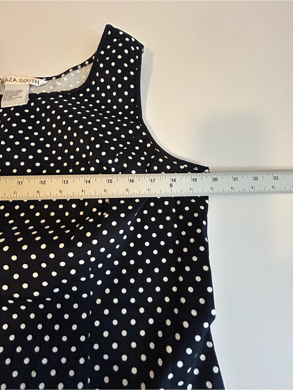 Sleeveless Black and white Polka Dot Tank Top - Picture 4 of 5